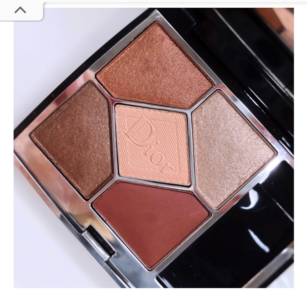 Diors eyeshadow quint in #499 Bronze Sepia